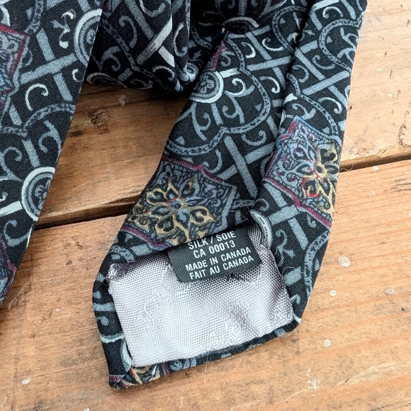 Christian Dior Monsieur's 100% Silk Tie Made In Canada - Picture 3 of 6